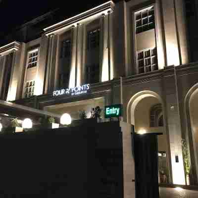 Four Points by Sheraton Srinagar Hotel Exterior