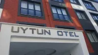 Uytun Hotel فنادق في Camivasat Mahallesi