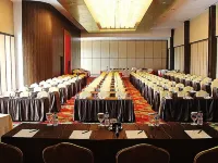 Hariston Hotel&Suites, Pluit - Jakarta Hotels near Green Bay Pluit