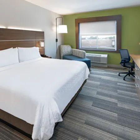 Holiday Inn Express & Suites DENTON - SANGER by IHG