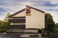 Red Roof Plus+ Chicago - Willowbrook Hotel a Burr Ridge