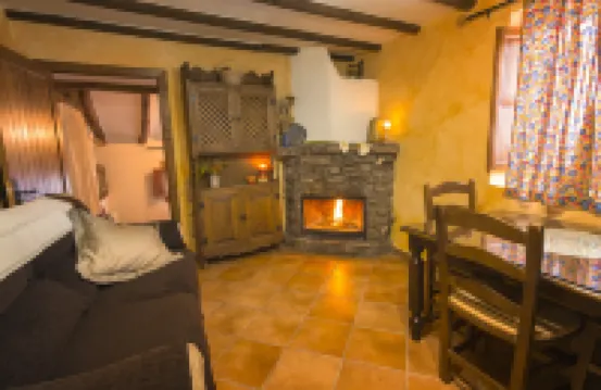 Romantic House for 2 or 4 People with Jacuzzi