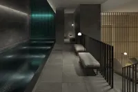 أدينا أبارتمنت هوتل شتوتجارت - مسبح