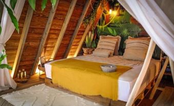 Aqua Zen Spa Lodge Tiki Hut