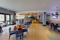 Village Hotel Maidstone - breakfast