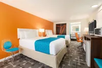 Dover Inn and Suites Hotels in New Philadelphia