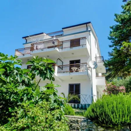 Apartments Josip