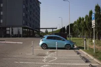 Park Inn by Radisson Vilnius Airport - parking