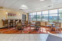 Econo Lodge Inn & Suites Fairgrounds