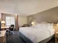 Baymont by Wyndham des Moines North Hotels in Saylor