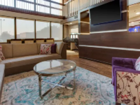 Drury Inn & Suites Louisville East Hotels in Hurstbourne