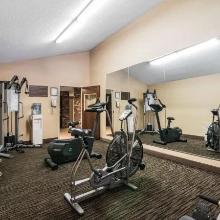 Clarion Inn & Suites - University Area