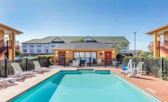 Quality Inn Bessemer I-20 Exit 108 - Housity