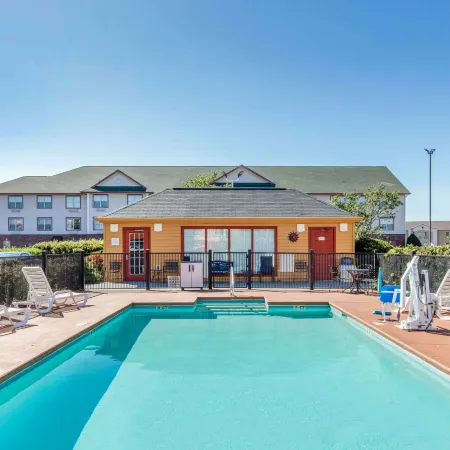 Quality Inn Bessemer I-20 Exit 108