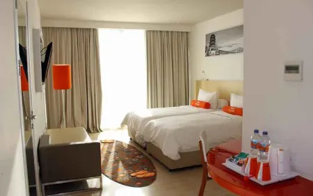 Harris Hotel Pontianak Отели в г. Benua Melayu Darat