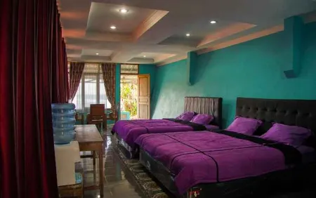 Family Stay Beach View at Omah Sundak 3 Отели в г. Tepus