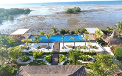 Padadita Beach Hotel Hotel dekat Bukit Hiliwuku