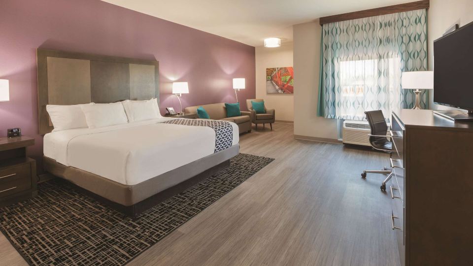 La Quinta Inn & Suites by Wyndham Terre Haute
