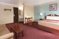 Super 8 by Wyndham Woodstock - WiFi
