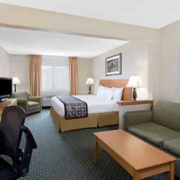 Baymont by Wyndham Waterloo