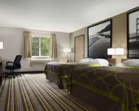 Super 8 by Wyndham Manistee Hotels in Manistee