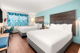 Tru by Hilton Portland Airport