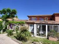 Appart'Hotel Festival Sud Aqua - Avignon TGV Hotels near IFC Avignon