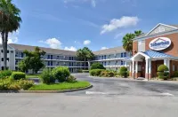 Suburban Studios Stuart Near Federal Hwy 1 Hotels in Stuart