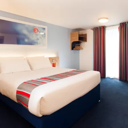 Travelodge Llanelli Central