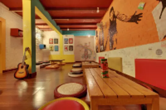 Bedweiser Backpackers Hostel