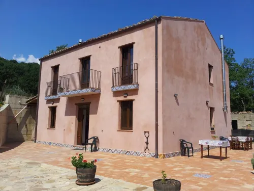 AGRITURISMO SAN PIETRO Hotel a Nicosia