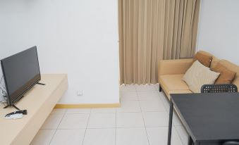 Nice and Comfy 2Br Apartment at M-Town Residence Near Summarecon