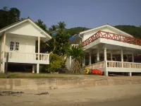 Jamaica Inn Bungalow Hotels near Ban Tai