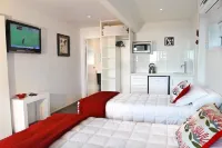 Kokomo Retreat Hotels near Bay Of Islands