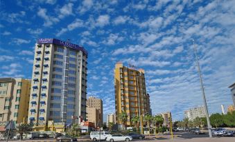 Le Royal Express Salmiya Hotel