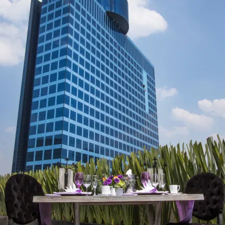 Isaaya Hotel Boutique by WTC Отели рядом с достопримечательностью «Центр международной торговли Pepsi Center»