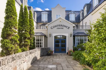 Meadowlands Hotel Отели в г. Трали