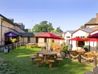 Northampton South (Wootton) Hotels near All Saints Church, Northampton