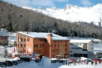 Pontresina Youth Hostel Отели в г. 