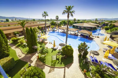 Alambique - Hotel Resort & Spa Hotels in Donas