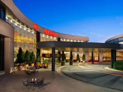 Hilton Washington Dulles Airport Отели в г. Флорис