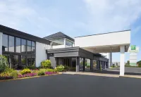Holiday Inn Hasbrouck Heights-Meadowlands Hotels near Hasbrouck Heights Recreation