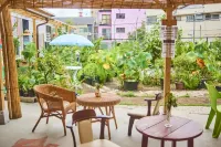 Kamagasaki University of the Arts Cafe Garden Guest House AKA Cocoroom