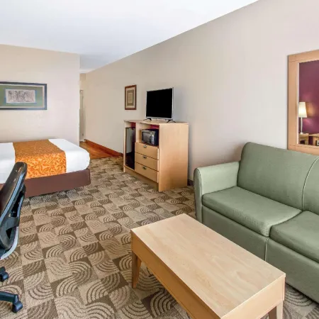 La Quinta Inn & Suites by Wyndham Tucumcari