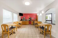 Super 8 by Wyndham Cloverdale Wine Country - Træningscentre
