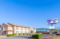 Econo Lodge Inn & Suites Williams - Grand Canyon Area Hotels near Bill Williams Monument Park