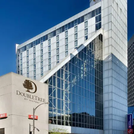 DoubleTree by Hilton St Paul Downtown Отели рядом с достопримечательностью «Музей науки штата Миннесота»