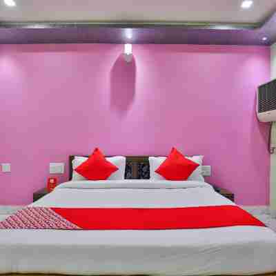 OYO 18385 Hotel Triveni Rooms