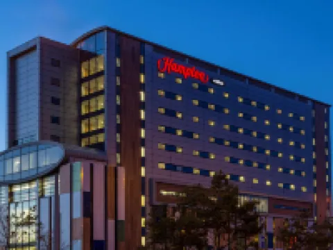 Hampton by Hilton Liverpool/John Lennon Airport Hotel berhampiran Dewan Speke