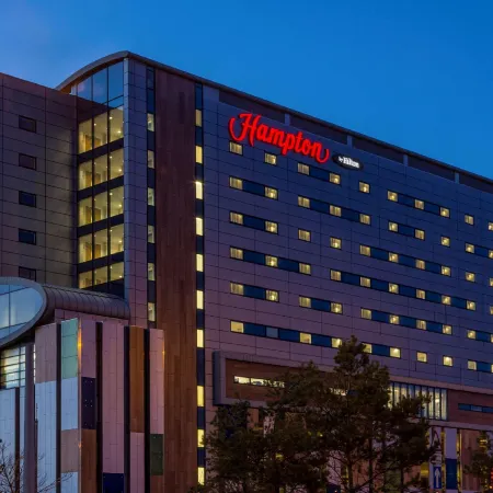 Hampton by Hilton Liverpool/John Lennon Airport Отели рядом с достопримечательностью «Зал Спик»